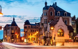 国外街头恶搞老大爷视频，国外街头恶搞老大爷视频大全