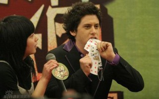 金牌魔术团，金牌魔术团龚群