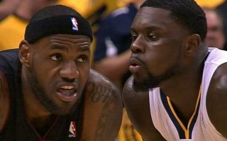 nba搞笑视频吹气，nba搞笑瞬间视频