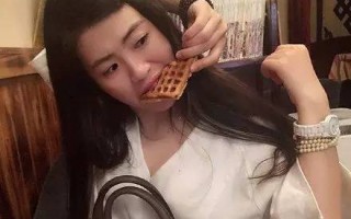 宾馆恶搞拜金女视频，宾馆恶搞拜金女视频大全