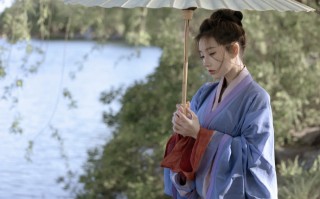 汉服写真穿搭图片女，汉服写真多少钱一套