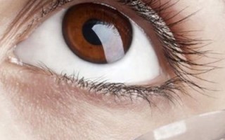 怎么样将隐形眼镜取出，怎么样将隐形眼镜取出来