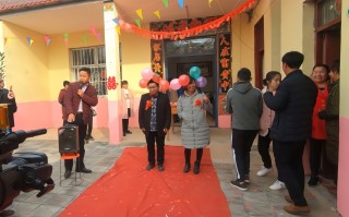 大爷化妆恶搞视频，大爷化妆恶搞视频大全